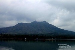 Long Weekend, Nikmati Damainya Pagi di Gunung Batur