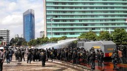 Simulasi Pengamanan Pilpres, Water Cannon Hentikan Aksi Anarkis Pendemo