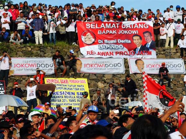 Warga Korban Lumpur Lapindo Sambut Jokowi