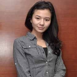 Berawal dari Iseng, Eriska Rein Bisnis di Bidang Fashion