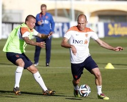 Formasi yang Diusung Van Gaal Bikin Robben Merasa Nyaman