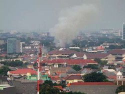 Rumah Warga di Cempaka Putih Terbakar, 24 Mobil Damkar Diterjunkan