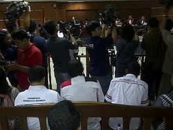 Berseragam PPI, Loyalis Anas Hadir di Pengadilan Tipikor