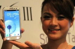 Produsen Ponsel Batal Investasi di RI, Rupiah Bisa Melemah