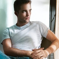 Putus, Robert Pattinson dan Kristen Stewart Masih Terus Komunikasi