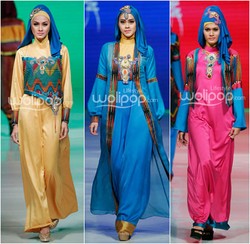 Hijab Style: Tampil Playful dengan Tenun Rangrang Koleksi Terbaru Lia Afif