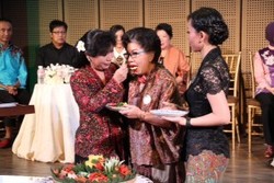 Setelah 25 Tahun Berkarya, Anne Avantie Akan Pensiun dari Industri Mode?