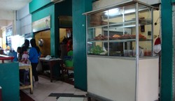 Jika Berkantor di Sekitar Pasar Palmerah, Jangan Lupa Jajan Enak di Kedai Murah Ini