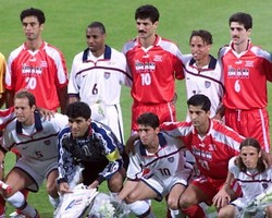 Seikat Mawar yang Meredam Panasnya Amerika Serikat vs Iran