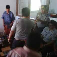 Mediasi dengan Distributor Pupuk Buntu, Warga Buka Blokir Pantura Probolinggo