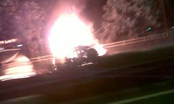 Mobil di Tol Cawang Terbakar Setelah Tabrak Truk dari Belakang