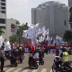 Pengambilan Nomor Urut, Prabowo dan Jokowi Bawa Ribuan Orang ke KPU