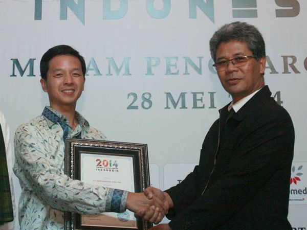 BCA Raih Contact Center Terbaik 2014