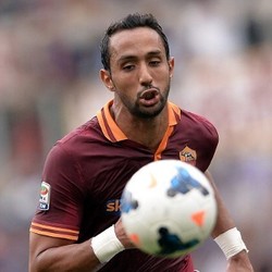 Roma Tegaskan Tak Akan Jual Benatia