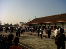 Dear Pengelola Commuter Line, Hari ini Jadwal Kereta Cukup Merepotkan