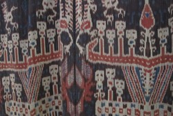 Begini Pembuatan Tenun Cantik di Kupang