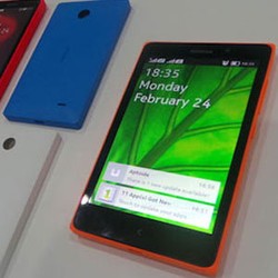 Nokia XL Dijual Murah di ICS