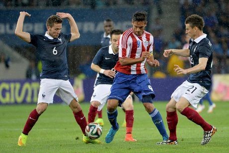 Prancis Diimbangi Paraguay 1-1