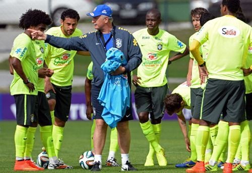 Scolari Belum Temukan Komposisi Tim Terbaiknya