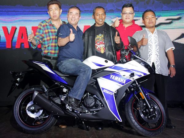 100 Pemilik Pertama Yamaha R25