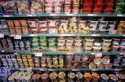 Terlalu Sering Konsumsi Mie Instan Bisa Berakibat Sembelit dan Kegemukan