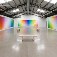 Seniman Instalasi Tunjukkan Energi Warna