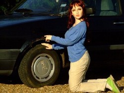 Boneka Seks Jualan Mobil VW Tua di eBay