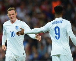 Inggris Diminta Lebih Utamakan Sturridge Ketimbang Rooney