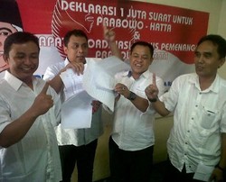 Simpatisan Prabowo-Hatta di Bandung Jaring Dukungan Satu Juta Surat
