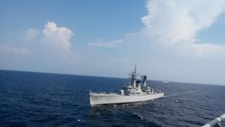 Serunya Melihat Latihan Perang TNI Kala Kapal Memborbardir Musuh