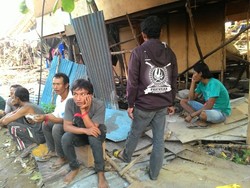 Pita Merah dan Duka para Pekerja Korban Selamat Ruko Ambruk di Samarinda