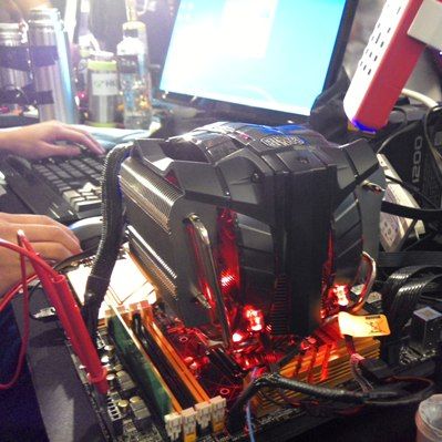 Adu Kencang Kontes Overclocking Intel
