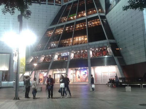 Pusat Belanja Favorit di Seoul, Buka Sampai Pagi!