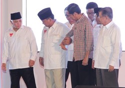 Kenapa Jokowi Tak Sapa Prabowo Saat Pidato? PDIP: Karena Bukan Pencitraan