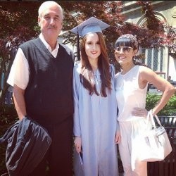 Capek Kuliah, Cinta Laura Dapat Izin Ibunda Berkarier di Hollywood