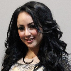 Ilal Nilai Regina Mulai Menyerah dalam Misi Kuasai Harta Farhat