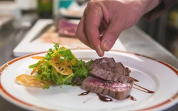 Bakteri Norovirus Banyak Ditemukan di Restoran daripada Kapal