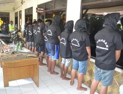 Bunuh Dua Penjual Bakso, 11 Anggota Geng Motor M2R Diciduk Polisi