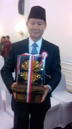 Wapres Boediono Beri Penghargaan Kalpataru Pada Perusahaan Adik Prabowo