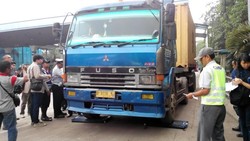 CMNP: Banyak Truk yang Melintas di Tol Wiyoto Wiyono Overload