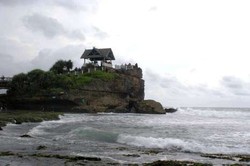Tanah Lot Pindah ke Gunungkidul