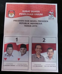 Surat Suara Pilpres: Prabowo Kenakan Garuda Merah, Jokowi Kotak-kotak