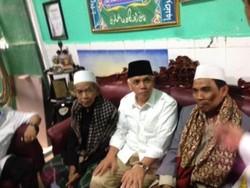 Hatta Rajasa dari Blusukan ke Pasar hingga Pondok Pesantren