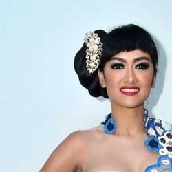 Pernah Disandingkan dengan Suzanna, Jupe Ingin Jadi The Next Angelina Jolie