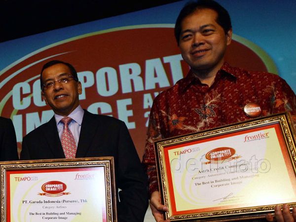 Garuda dan ACC Raih Coorporate Image Award 2014