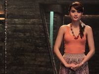 Penampilan Cinta Laura Bersama Bintang Muda Hollywood