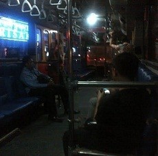 Menjajal Bus TransJ di Lengangnya Jalanan Jakarta Dini Hari