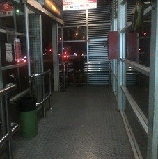 Pengguna TransJ Malam Hari Keluhkan Minimnya Petugas