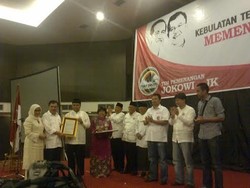 Relawan Tuah Sakato Padang Bacakan Tekad Dukung Jokowi-JK