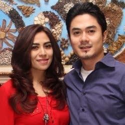 Cinta Penelope dan Dony Hermawan Resmi Menikah